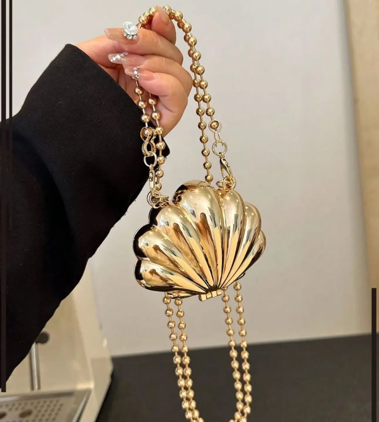 MINI SHELL CLUTCH PURSE