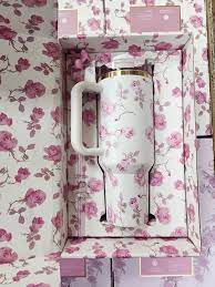 STANLEY LOVESHACK FANCY WHITE  PREMIUM PKGINNG